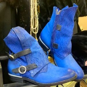 Mjus Prime boots. Blue size 36